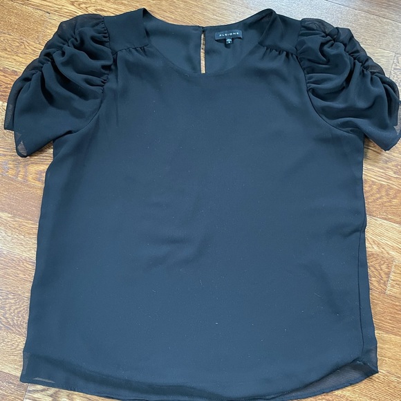 Pleione ruffle sleeve top, medium, black - Picture 2 of 7